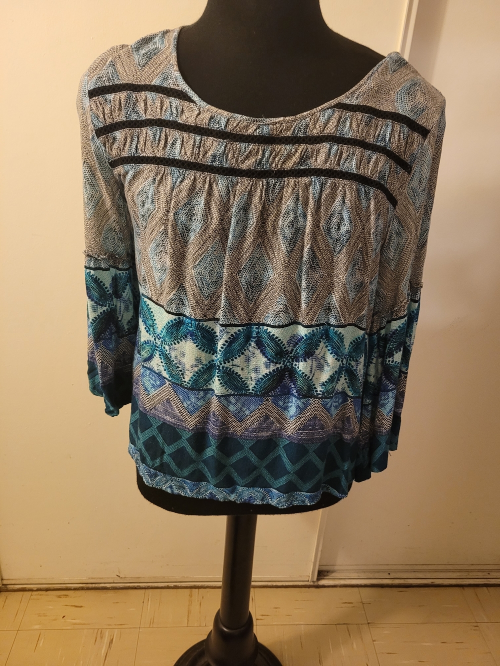 Boho Print Scoop Neck Women’s Top in Blue and Teal